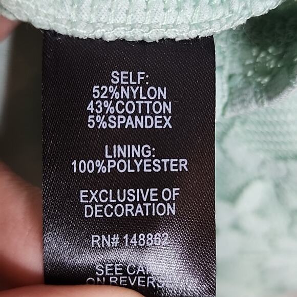 Torrid Harbor Gray Stretch Lace V-Neck Tank, 2X, NWT - Picture 7 of 8